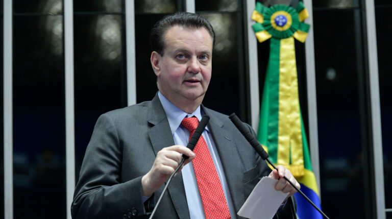 Kassab propõe mandato de 12 anos e idade mínima de 60 anos para ministros do STF