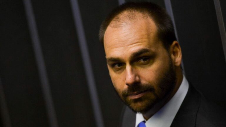 Fachin determina arquivamento de processo de Eduardo Bolsonaro no STF