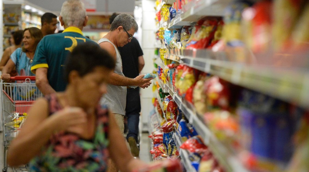 Consumo de alimentos em Minas cresce após proibição das bets e supera a média nacional nas vendas de supermercados. (Foto: Tânia Rêgo/Agência Brasil)